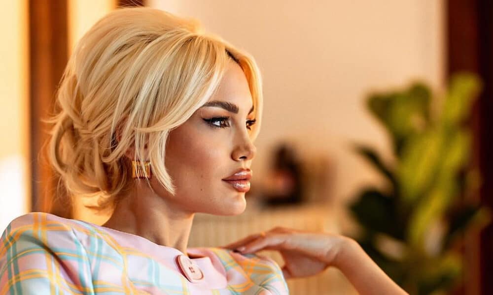 alexandra panagiotarou i nea fotografia apo to krevati tis tarazei ta social media