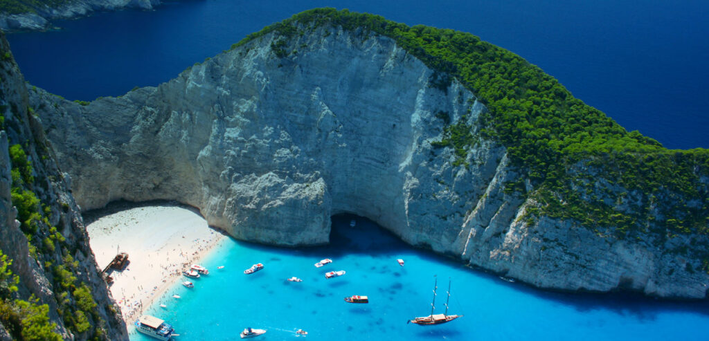 τουριστική σεζόν στην Ελλάδα