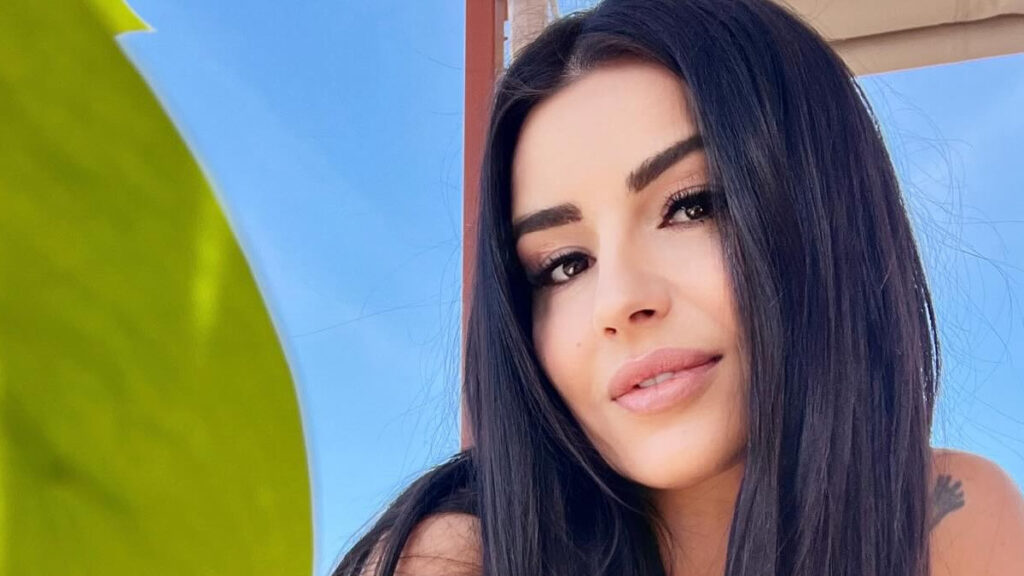 Η Χριστίνα Κολέτσα αναστατώνει το Instagram με το μπικίνι της! 1 Χριστίνα Κολέτσα