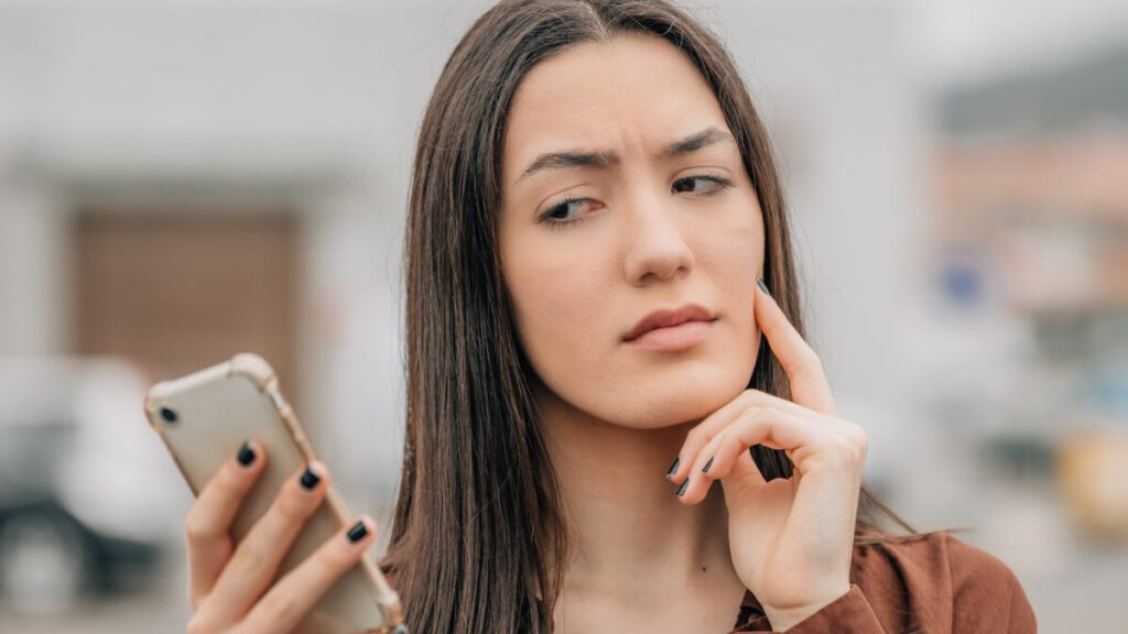 rotiste ton eidiko giati oi gynaikes allazoyn gnomi se mia schesi xafnika