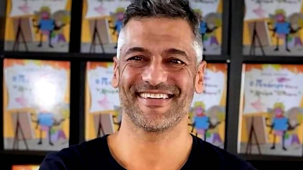 stelios kritikos dechtika bullying apo gnosto skinotheti kai ithopoio