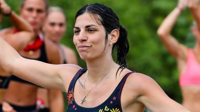 Τα κοντινά της Σταυρούλας στο Survivor ζάλισαν το κοινό! Μα καλά δεν υπάρχει ΕΣΡ εδώ; - video 1 ta kontina tis stayroylas zalisan ton koino ma kala den yparchei esr edo video