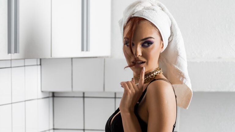 vrisiida andriotoy to instagram ypoklithike stin fotografia tis