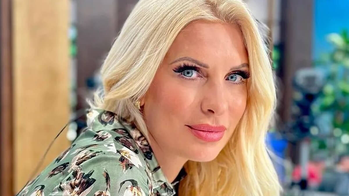 agnoristi i eleni menegaki sta 90s kastani kai choris ichnos plastikon