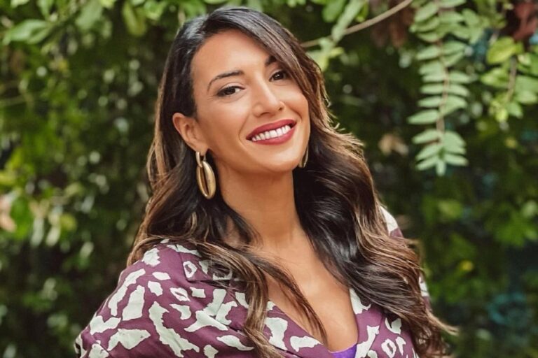 Ευγενία Σαμαρά: 7 μήνες έρωτας και ρομαντικό διήμερο στις Σπέτσες 1 eygenia samara open