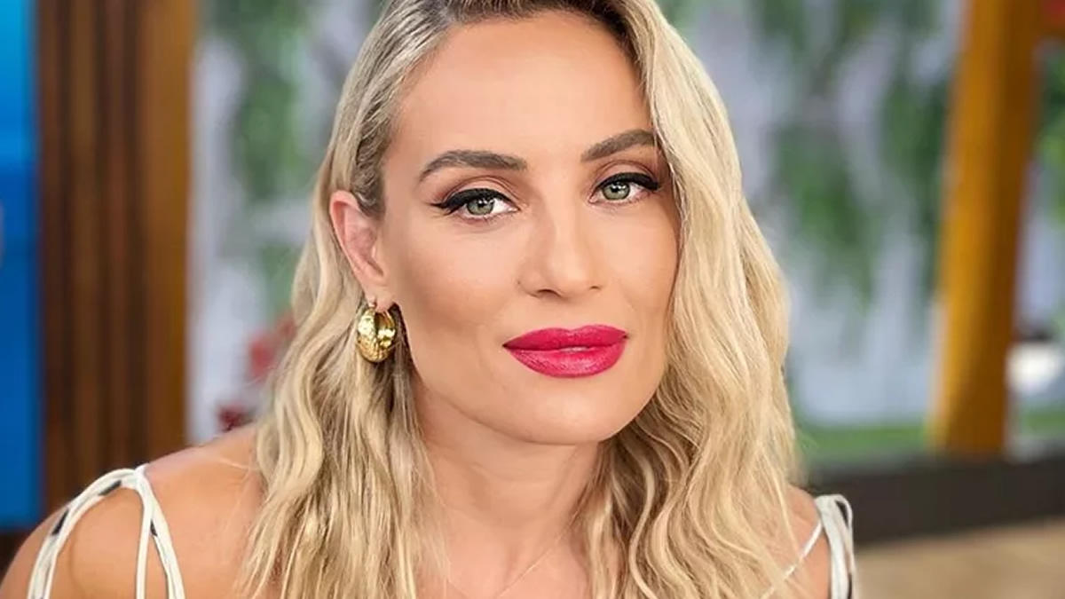 i eleonora meleti pozarei me kayto magio tote to instagram pairnei fotia