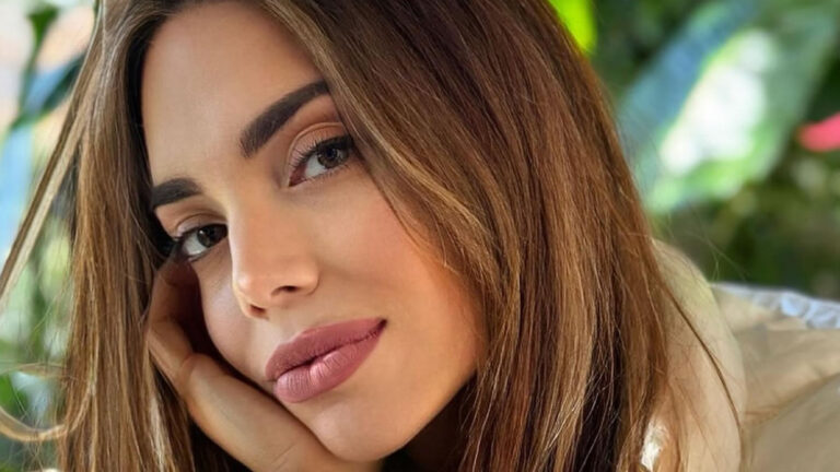 i krystallia pozarei san gorgona kai xesikonei toys followers tis