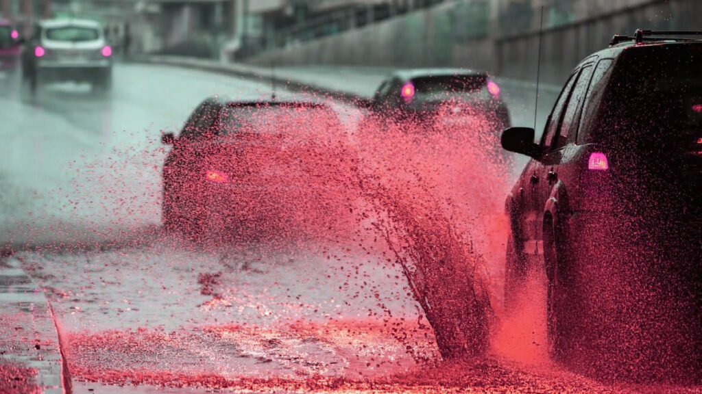 kakokairia poy tha chtypisoyn oi ischyres vroches kai kataigides tis epomenes ores