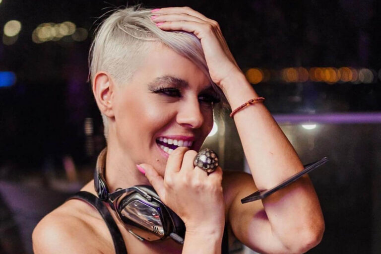 Ράνια Κωστάκη: Η εκρηκτική Dj τα «αφήνει ελεύθερα» και ρίχνει το instagram 1 Ράνια Κωστάκη