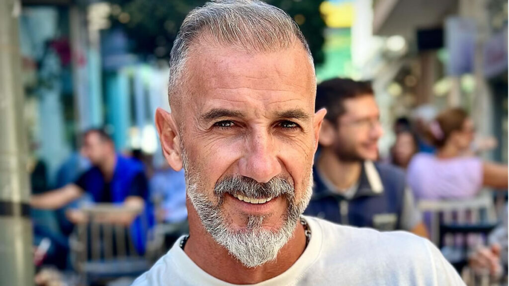 survivor elladas apasfalise o karagkoynias an den mporeis pas spiti soy vid