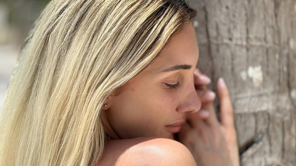 Survivor spoiler: Η Ρία Κολοβού στον Άγιο Δομίνικο με μαγιό απολαμβάνει χλιδή 1 survivor spoiler i ria kolovoy ston agio dominiko me magio apolamvanei chlidi