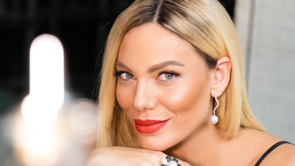 tv queen to neo reality show modas toy open me tin ioanna maleskoy