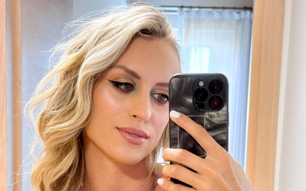 Η Νο1 μαγευτική Survivor Αναστασία Τσέρου με ροζ μαγιό στην παραλία 1 i mageytiki survivor anastasia tseroy me roz magio