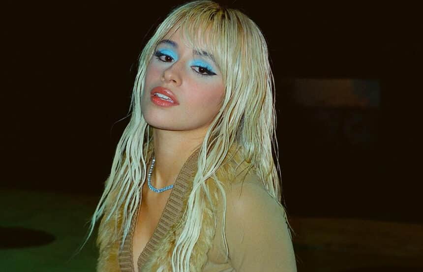 kamila kampegio deichnei pos xeperase toys proin tis to mployzaki poy egine viral