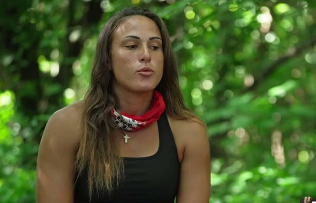Survivor spoiler 2024 :«Κάρφωσε» στεγνά τους συμπαίκτες της η Ασημίνα 1 Τα πράγματα για την Ασημίνα Χατζηανδρέου δεν φαίνονται και τόσο καλά στο Survivor 2024. Ειδικά μετά τον τσακωμό που είχε με την Κατερίνα Δαλάκα
