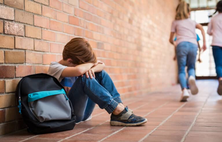 Συγκινητικό βίντεο: Μαθητές νικούν τον σχολικό εκφοβισμό με αλληλεγγύη 1 sygkinitiko vinteo mathites nikoyn ton scholiko ekfovismo me allileggyi