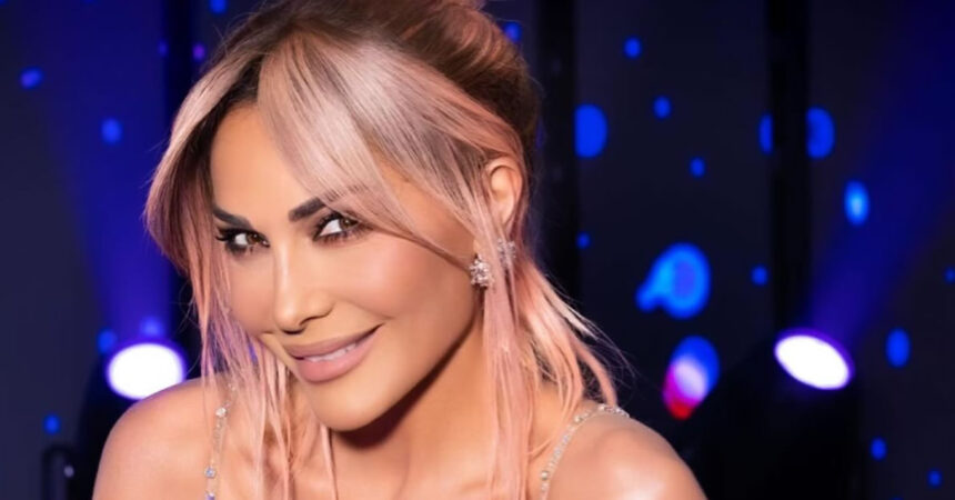 despoina vandi i ekplixi poy sygkinise to koino