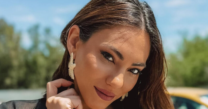 i eyrydiki valavani klevei tis entyposeis me to