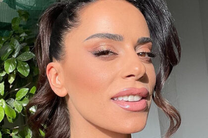 i maria antona xeperna ta oria me to wet look