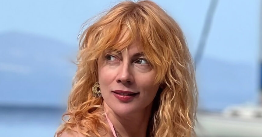 i smaragda karydi mas mageyei me to styl kai to