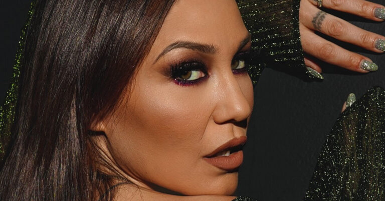 pinelopi anastasopoyloy to tatoyaz tis klevei