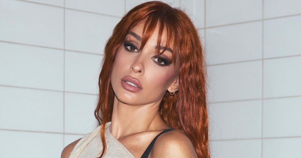 eleni foyreira me mayro mpikini kai psiles mpote 1