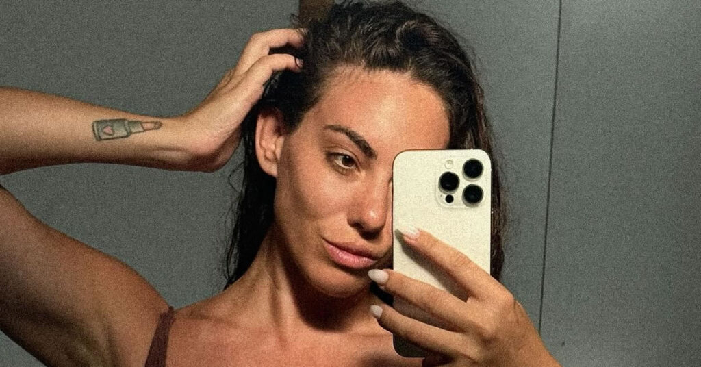 eyrydiki valavani mia emfanisi poy erixe to inst