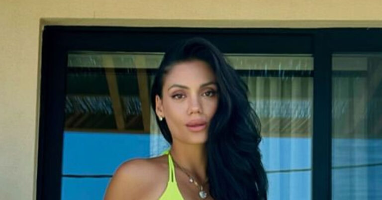 i anna amanatidoy mas mageyei me tin ekthamvotik