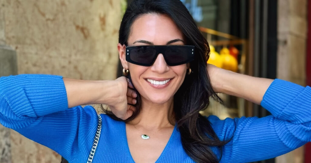 Η Ευγενία Σαμαρά και το ηρωικό κουμπί της ζακέτας της! 1 i eygenia samara kai to iroiko koympi tis zaketa