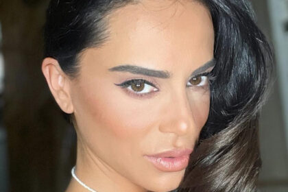 i maria antona sernetai sta vrachia me olosomo