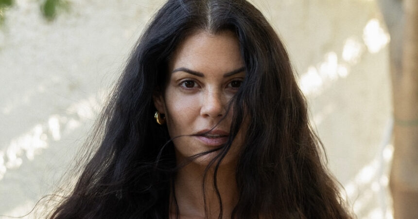 i maria korinthioy fotografizetai amakigiaristi