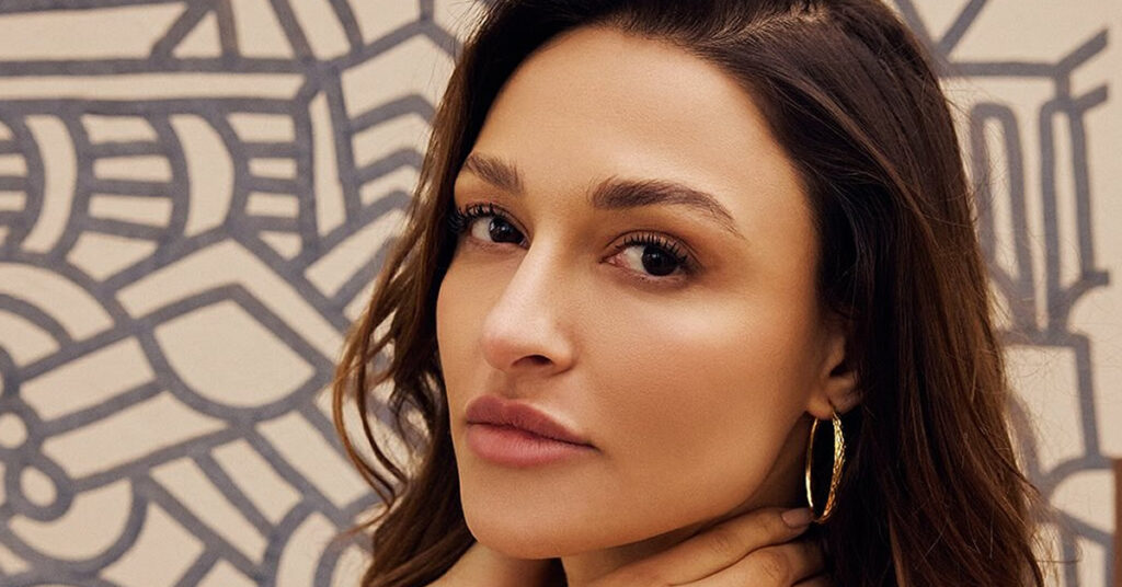 Η Ναυσικά απο το Survivor σου ξυπνά τα πιο τρελά ένστικτα δαγκώνοντας...! 1 i naysika panagiotopoyloy soy xypna ta pio trela