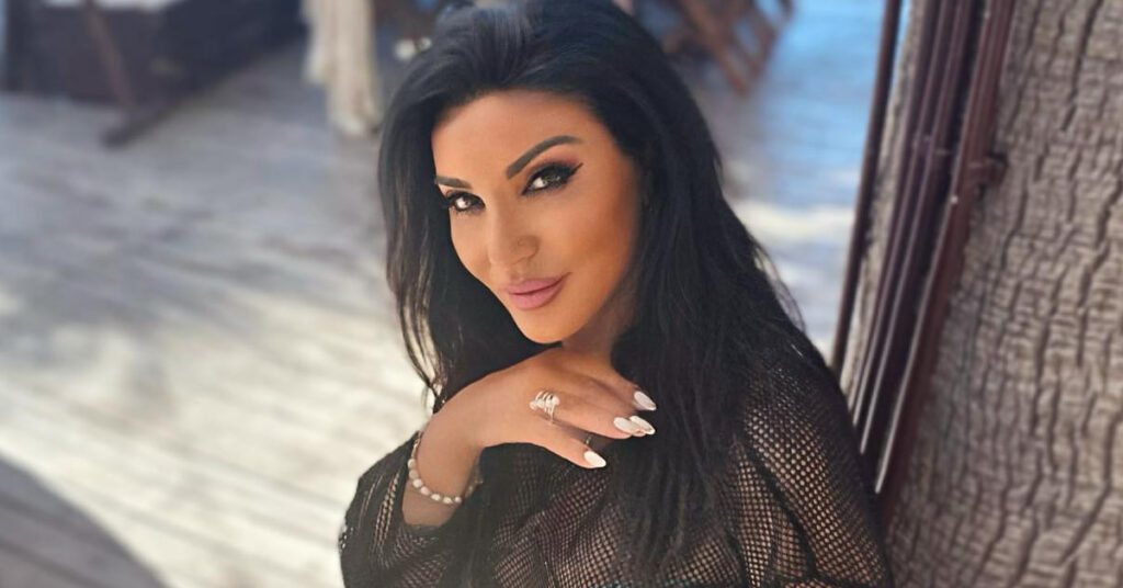 i popi malliotaki kai to foyxia forema poy eklep