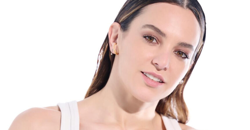 karolina kalyva me mpikini poy ekane ti mani