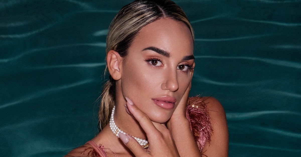 kwnstaelena magio