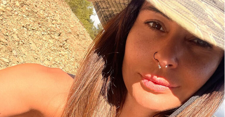 Στα πρόθυρα του εγκεφαλικού με την Ειρήνη Κολιδά και τα ατελείωτα προσόντα της!!! 1 sta prothyra toy egkefalikoy me tin eirini kolid