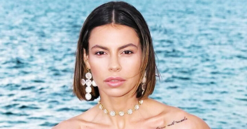 to instagram paramilaei i megki ntrio anevazei 1