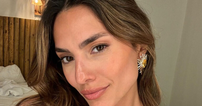 Η Ηλιάνα Παπαγεωργίου στην Ύδρα με κόκκινο μπικίνι είναι ο απόλυτος πειρασμός 1 i iliana papageorgioy stin ydra me kokkino mpikini