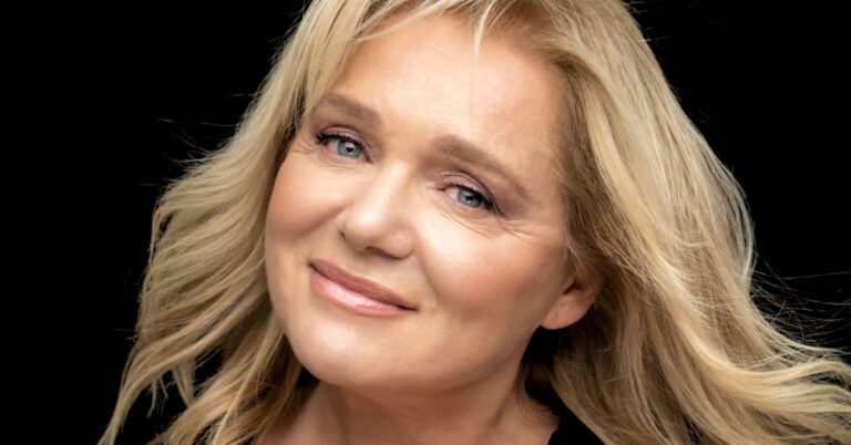 Η Μαρία Καβογιάννη στα 66 της με μαγιό! Δείτε τις αρετουσάριστες φωτογραφίες από το Πήλιο! 1 i maria kavogianni sta 66 tis me magio