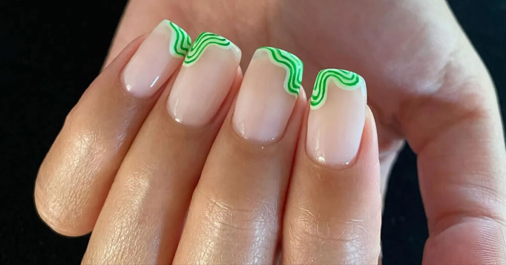 Γαλλικό μανικιούρ: 16 στυλ που ταιριάζουν σε κάθε περίσταση. 1 γαλλικό μανικιουρ