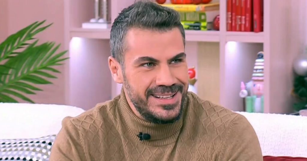 Άκης Πετρετζίκης: Το μυστικό της πατρότητας που άλλαξε τη ζωή του. Διαβάστε τι αποκάλυψε στο Happy Day! 1 akis petretzikis to mystiko tis patrotitas poy a