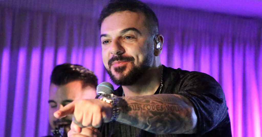 o triantafyllos vrethike antimetopos me diarrikt