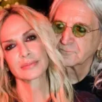 Ρία Ελληνίδου: «Αφήνω την κουρτίνα ανοιχτή»… η απολαυστική στιγμή επί σκηνής!