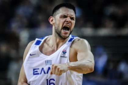 kostas papanikolaoy i sygklonistiki toy praxi