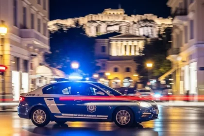 pagkrati neo peristatiko vias metaxy anilikon