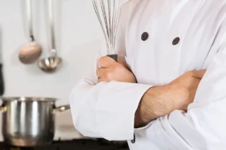 Συνελήφθη γνωστός 58χρονος τηλεοπτικός σεφ για οφειλές άνω των 350.000 ευρώ 7 58xronos tileoptikos sef syllipsi ofeiles dimosio