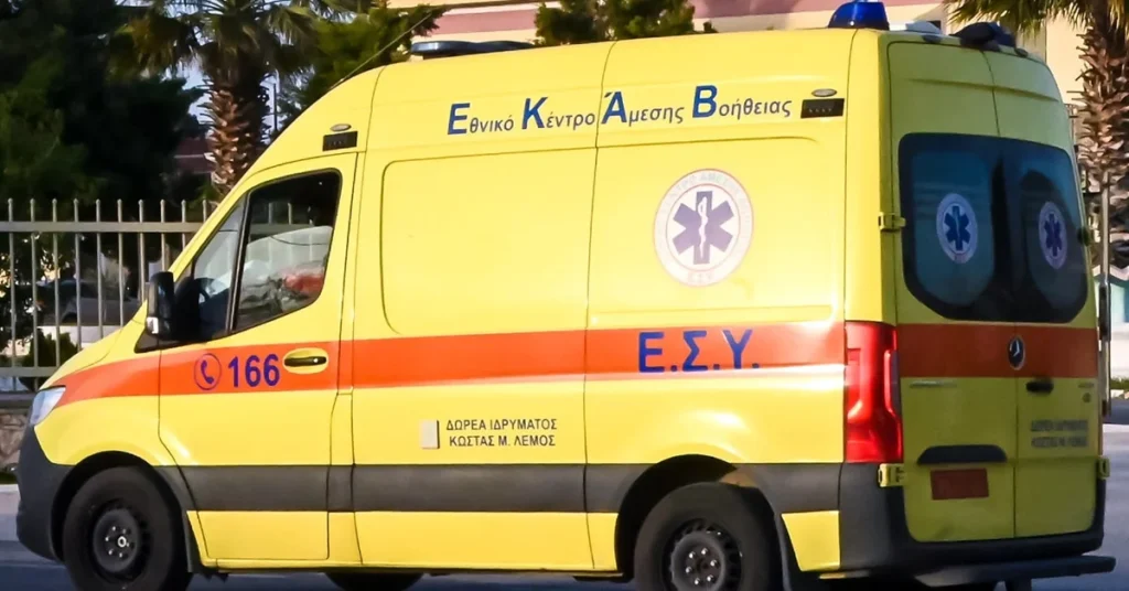 Σοκ στη Χαλκίδα: Τροχαίο με 4χρονο παιδί – Ο οδηγός το εγκατέλειψε και συνελήφθη 2 ambulance