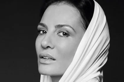 Δήμητρα Ματσούκα: Όταν με εκρηκτική εμφάνιση στην Τήνο με μαγιό καθήλωνε τα πλήθη 24 dimitra matsoyka i ekriktiki emfanisi