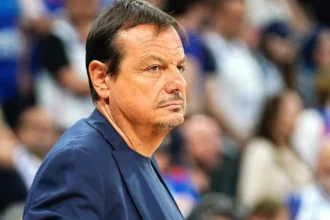 poios einai o paiktis poy xeftilizei