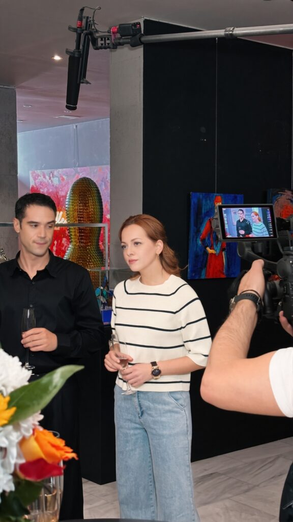 MiaNyxtaMono Backstage 11 1 576x1024 1